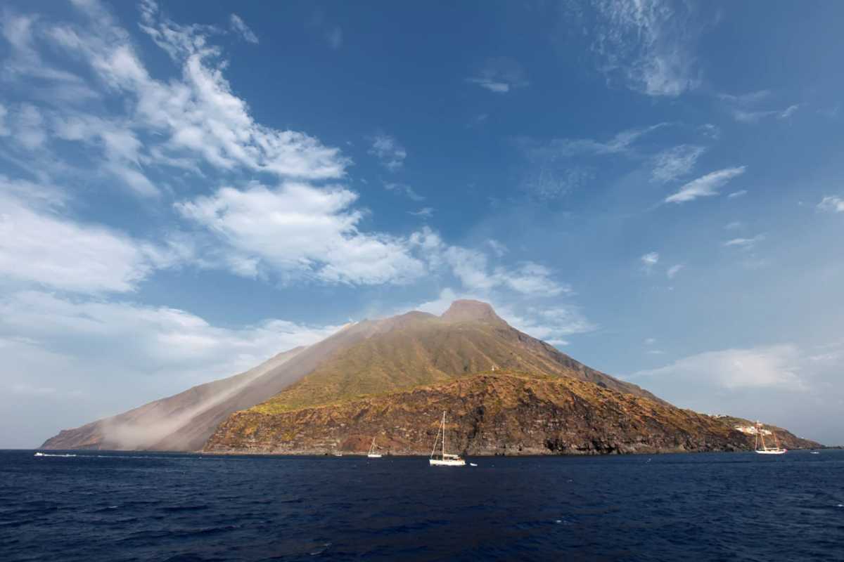 vulcano stromboli allerta arancione