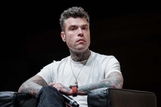 Fedez ospedale emorragia interna