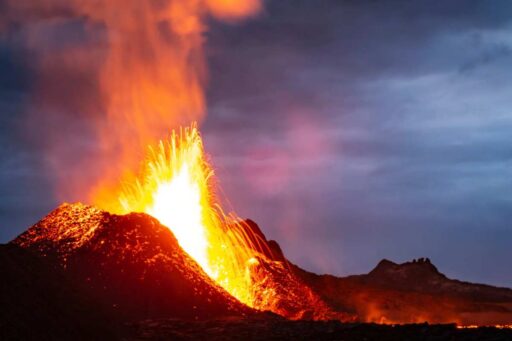 vulcani connessione Italia Stromboli Etna