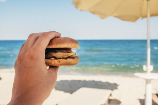 Mangiare al mare